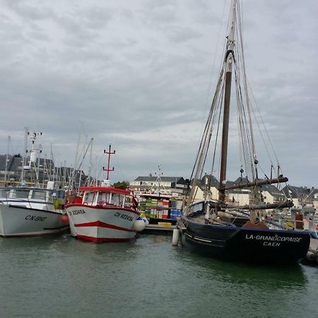 Appartement Vue Sur Mer Et Port Grandcamp-Maisy Exterior foto